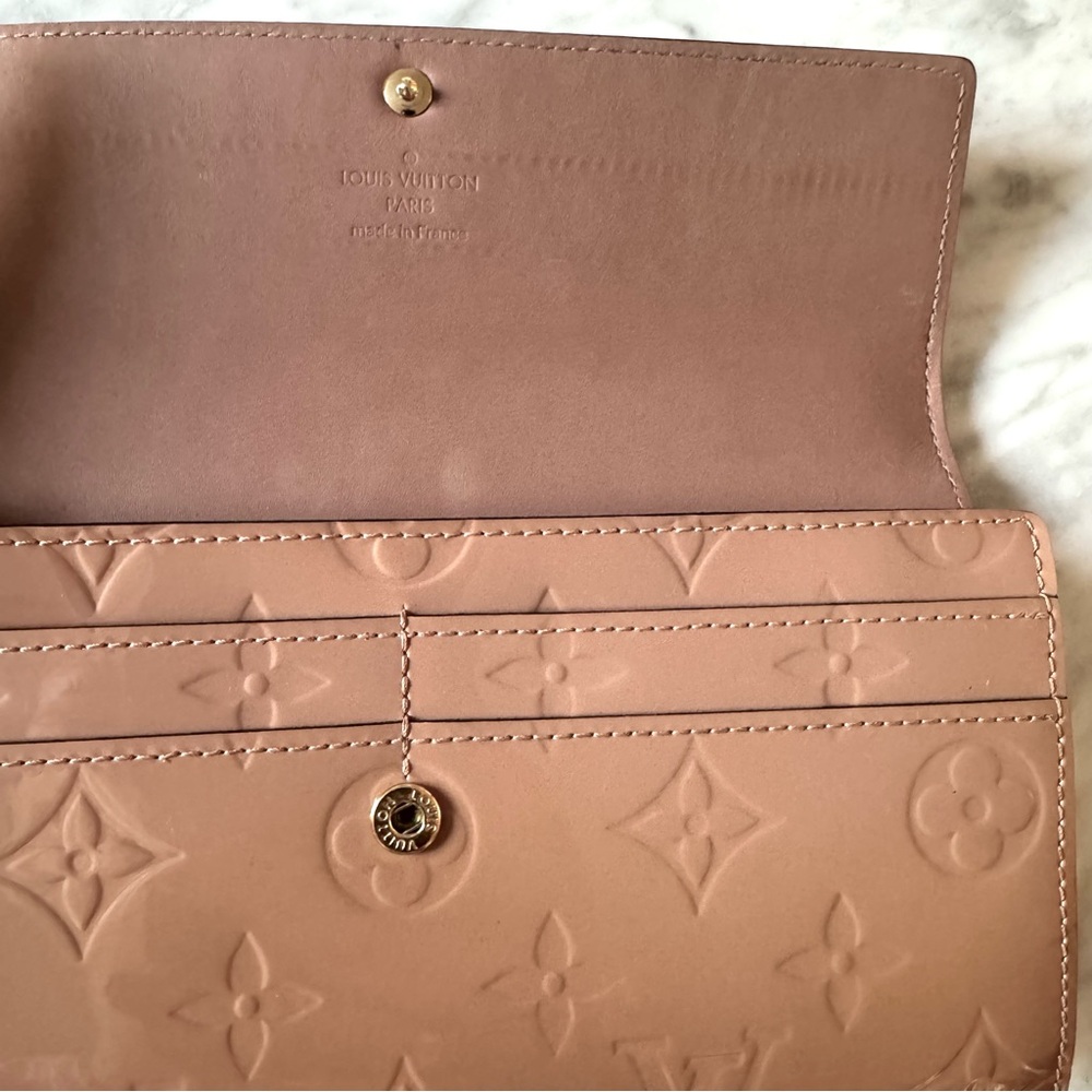 💕 LOUIS VUITTON Authentic Neutral Pale Pink Patent Leather Wallet. - Picture 10 of 12